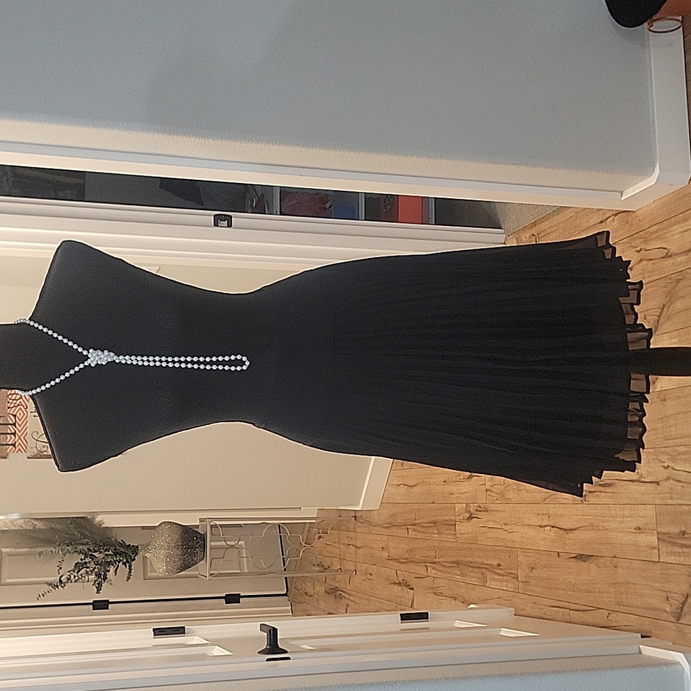 INC International Concepts Women's Black Pleated A-line Skirt with Lining